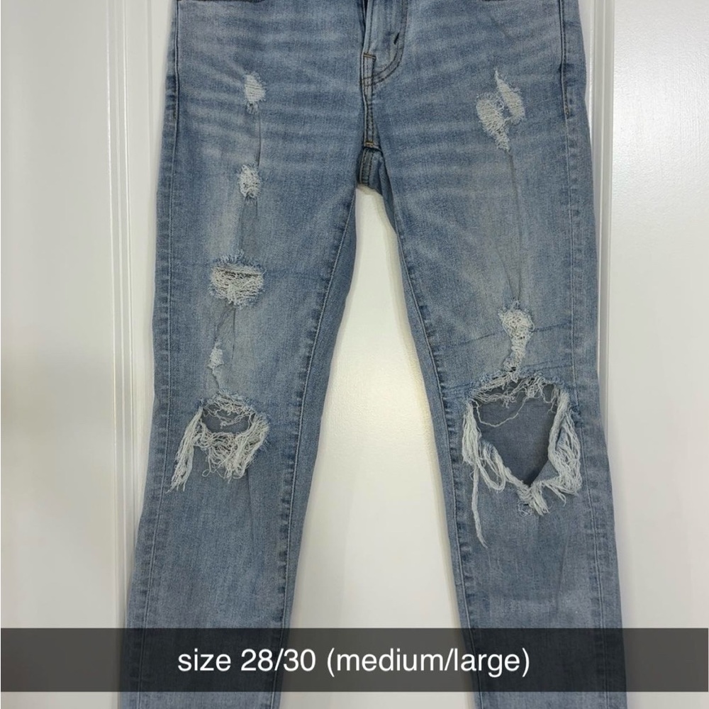 American Eagle Outfitters Light Blue Distressed Skinny Jeans
